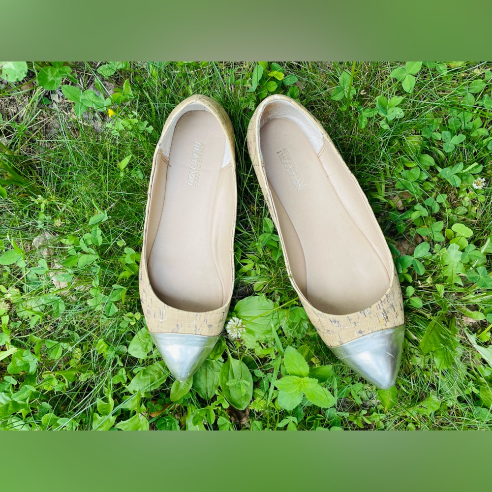 Kenneth Cole Silver Metallic And Tan Flats Size 7.5 - Picture 3 of 13